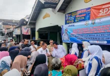 Operasi Pasar Murah di Baradatu, Anggota DPD RI Imbau Warga Tak Panic Buying