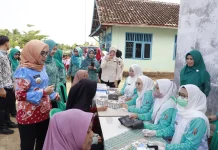 PKK Way Kanan Gelar Bakti Sosial, Bupati Ayu Ingatkan Pentingnya Cegah Campak