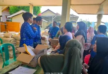 Pemkab Way Kanan Salurkan Bantuan Pangan ke 67.639 Keluarga Miskin dan Ekstrem