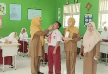 POPM Cacingan Sasar Siswa SDN 02 Way Tuba
