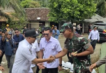 TNI Dukung Pembangunan Jalan di Way Kanan