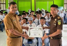 Kejaksaan Negeri Way Kanan Edukasi Pelajar di SMAN 1 Kasui