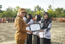 Guru Way Kanan Raih Anugerah Nasional Hardiknas 2026