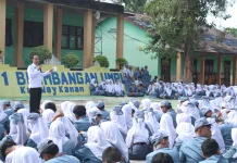 KPU Way Kanan Edukasi Pemilih Pemula di SMAN 1 Blambangan Umpu
