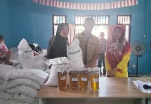 Ratusan Warga Kampung Kotaway Terima Bantuan Pangan