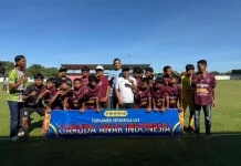 Dukung Atlet Muda, Ketua KONI Way Kanan Pantau Langsung Turnamen Sepak Bola U-13 di OK