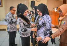 Bupati Ayu Asalasiyah Dikukuhkan sebagai Ibunda Guru Way Kanan