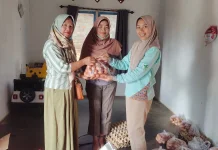 Puskesmas Negeri Agung Serahkan PMT kepada Kader Kampung