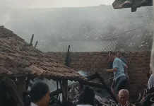 Kebakaran di Tiuh Balak Pasar Menelan Satu Korban