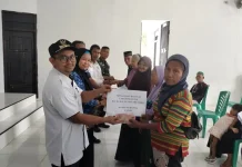 Ramsai Salurkan BLT Dana Desa untuk 17 KPM Selama Enam Bulan
