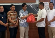 Lapas Way Kanan Salurkan Sembako dan Telur untuk Warga