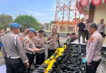 Bidpropam Polda Lampung Periksa Senpi Personel Polres Way Kanan