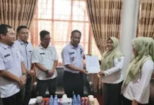 Pemkab Way Kanan Serahkan Usulan Calon Wakil Bupati ke DPRD