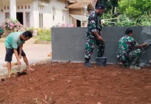TNI Bangun Sumur Bor Bantu Akses Air Bersih Warga di Way Kanan