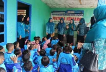 PKK Way Kanan Dorong Minat Baca Anak di Perpustakaan Kampung