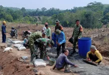 Jalan Penghubung Tiuh Balak 2 dan Setia Negara Dicor