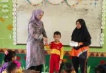 Puskesmas Way Tuba Gelar POPM Kecacingan bagi Anak PAUD