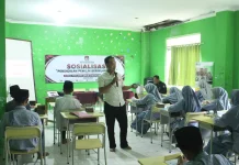 KPU Way Kanan Dorong Pemilih Pemula Melek Demokrasi