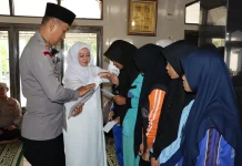 Polres Way Kanan Peringati Maulid Nabi dan Santuni Anak Yatim