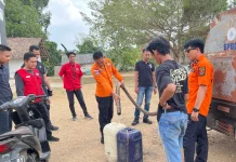 BPBD Way Kanan Salurkan 25 Ribu Liter Air Bersih