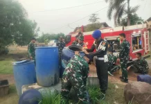Warga Kampung Ramsay Dapat Bantuan Air Bersih dari TNI