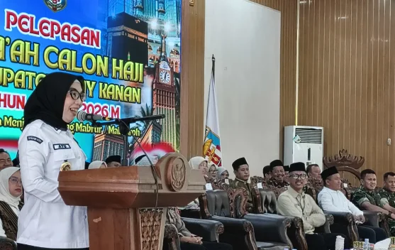 Bupati Lepas Ratusan Jemaah Calon Haji Way Kanan ke Tanah Suci