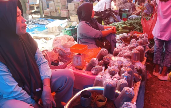 Penjualan Kopi Bubuk Tradisional Tetap Diminati Masyarakat