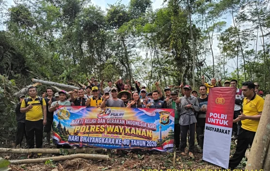 Polsek Baradatu Gelar Bakti Religi di TPU Gedung Rejo