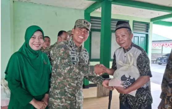 Kodim 0427 Way Kanan Beri Layanan Kesehatan Gratis untuk Warga