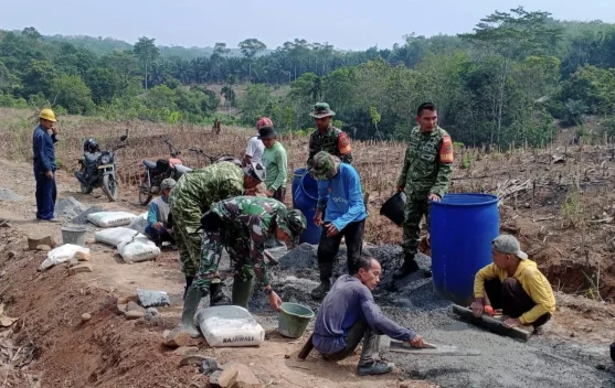 Jalan Penghubung Tiuh Balak 2 dan Setia Negara Dicor