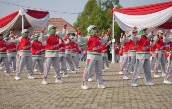 Lomba Senam LLI Meriahkan Kota Metro