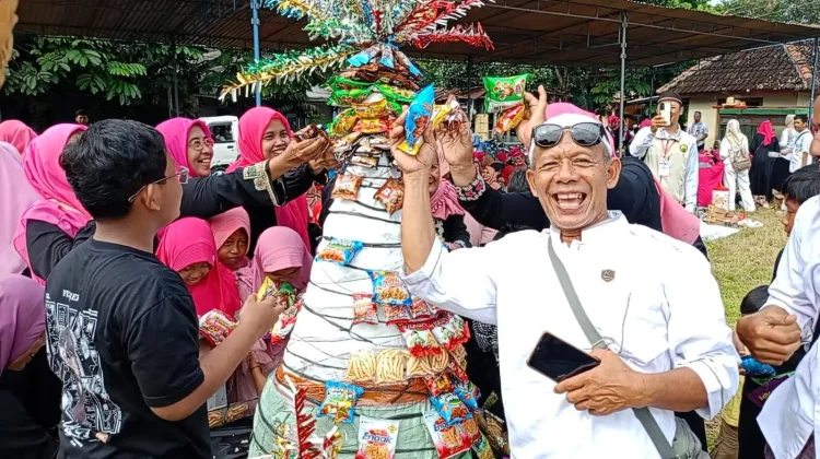 Sambut Ramadan, Ribuan Warga Mejing Gelar Kirab Budaya