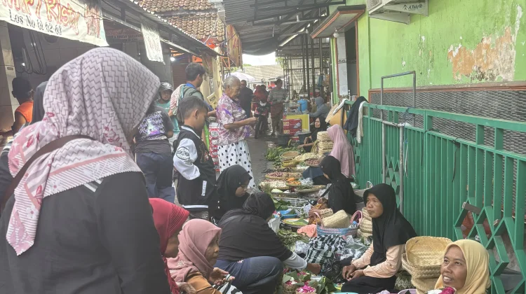 Tradisi Nyekar di Bantul Membawa Berkah bagi Penjual Bunga