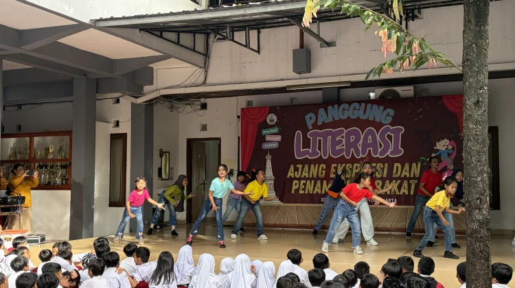 Panggung Literasi SDN Ungaran 1 Menginspirasi