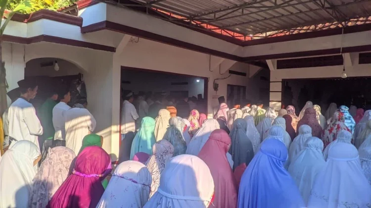 Penetapan Radhan Jamaah Masjid Aolia Ikuti Pemerintah