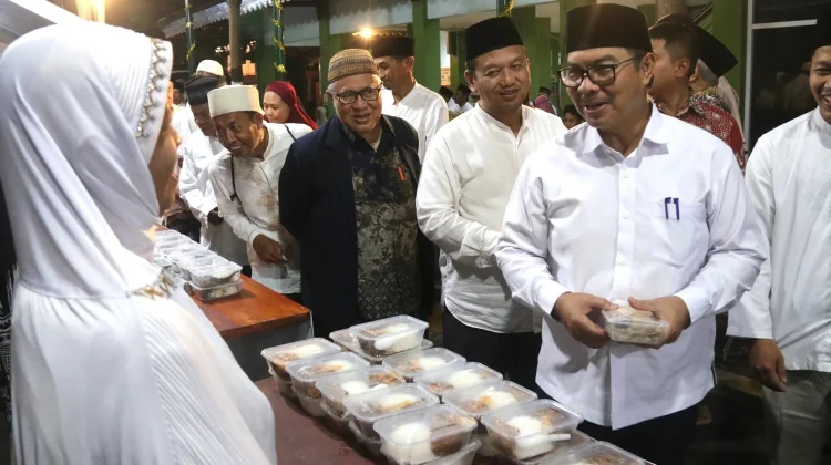 Berdayakan UMKM Sekitar lewat Takjil, Baznas Hadirkan Gerai ZIftar