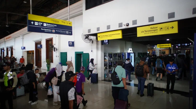 Daop 6 Catat 245.000 Penumpang Gunakan Kereta Selama Libur Imlek