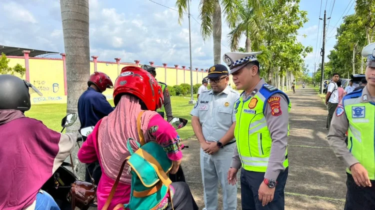 Tim Samsat Kulon Progo Edukasi Masyarakat Pentingnya Pajak Motor
