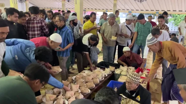 Gulai Kambing Menu Berbuka Spesial Masjid Kauman, Ada 1.500 Porsi Setiap Kamis