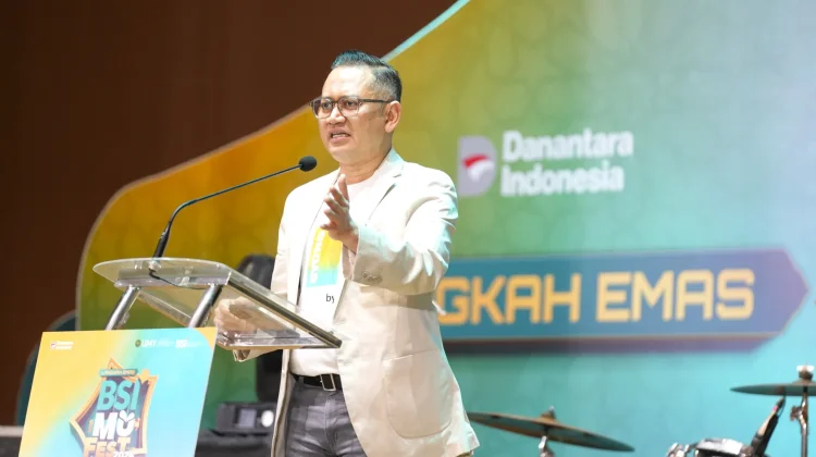 Pangsa Pasar Perbankan Syariah Masih 7 Persen