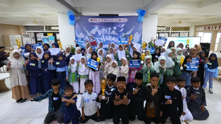 Lazismu UMY Bangun Budaya Baca