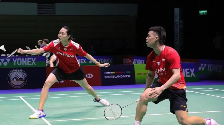 Pasangan Ganda Campuran Lintas Negaram Hee Yong/Gloria Emanuelle Genggam 16 Besar