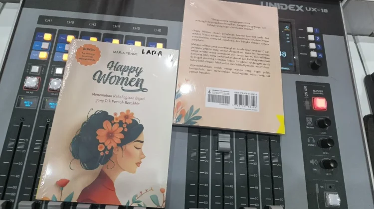 Referensi Buku Happy Women Karya Penulis Maria Fenny