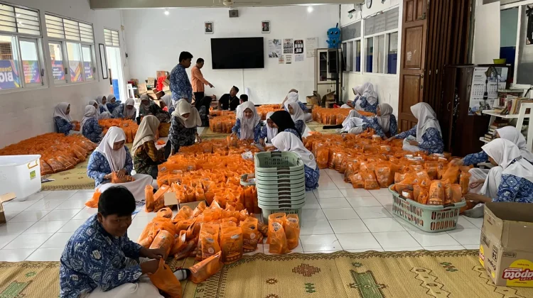 Takjil On The Road, Mugadeta Tebar Berkah