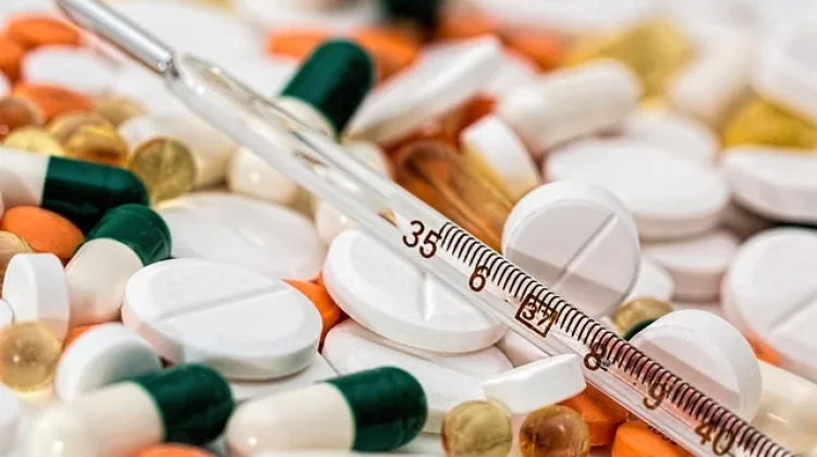 Tips Puasa Aman dan Tetap Minum Obat ketika Sakit
