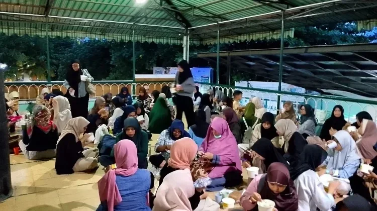 Rawon hingga Sate Maranggi, Ini Menu Buka Bersama di Masjid Syuhada