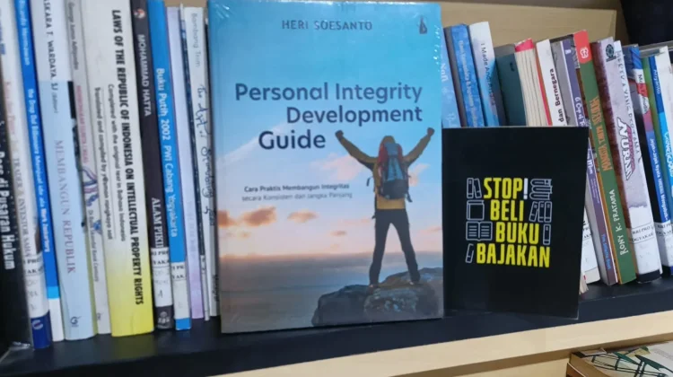 Ini Referensi Buku Akhir Pekan Karya Penulis Heri Soesanto.