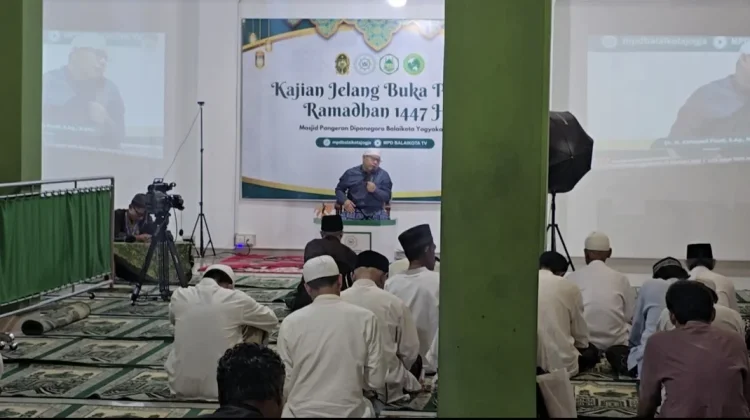 Pesantren Duafa, Kisah Pejuang Nafkah Yogya Nyantri di Masjid Pangeran Diponegoro