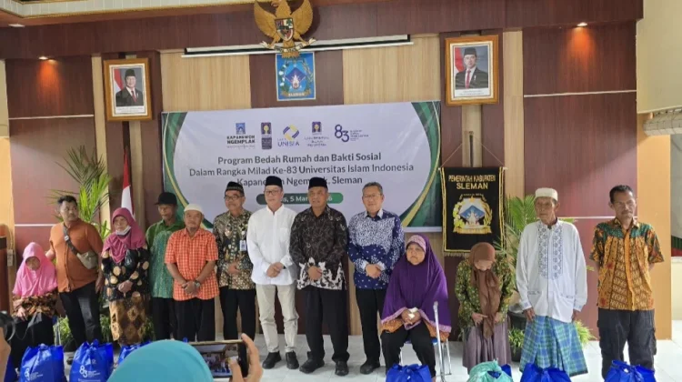 Milad ke-83, UII Bedah Rumah dan Bagikan 200 Paket Sembako