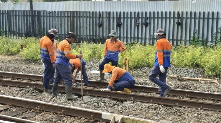Diduga Hendak Bunuh Diri, Warga Amankan Pemuda Wonosobo di Rel KA